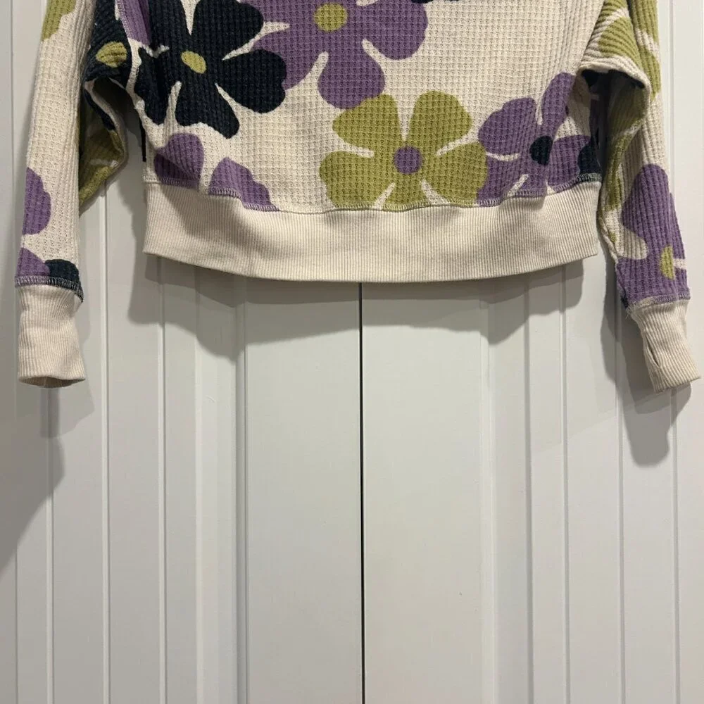 Art Class Girls Beige Flower Long Sleeve Top Size 6/6X, 3 for $15 Kids Bundle